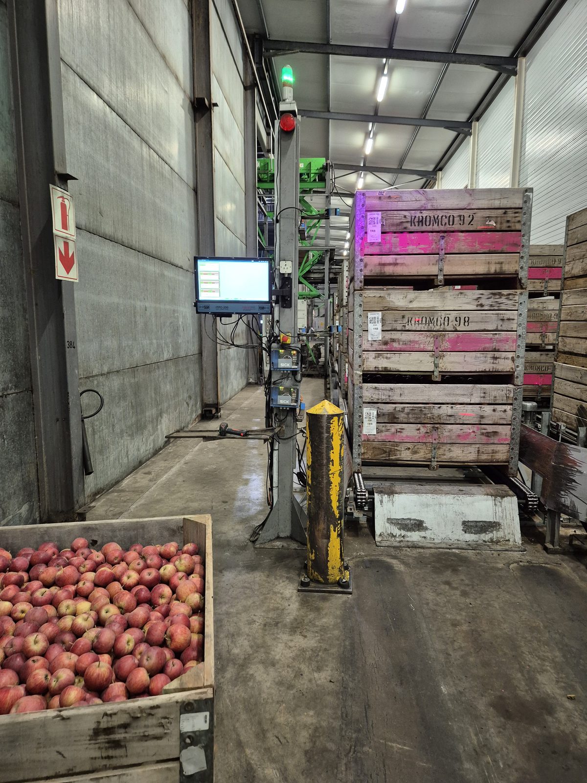 ITPC 200 — bin-tipping line station