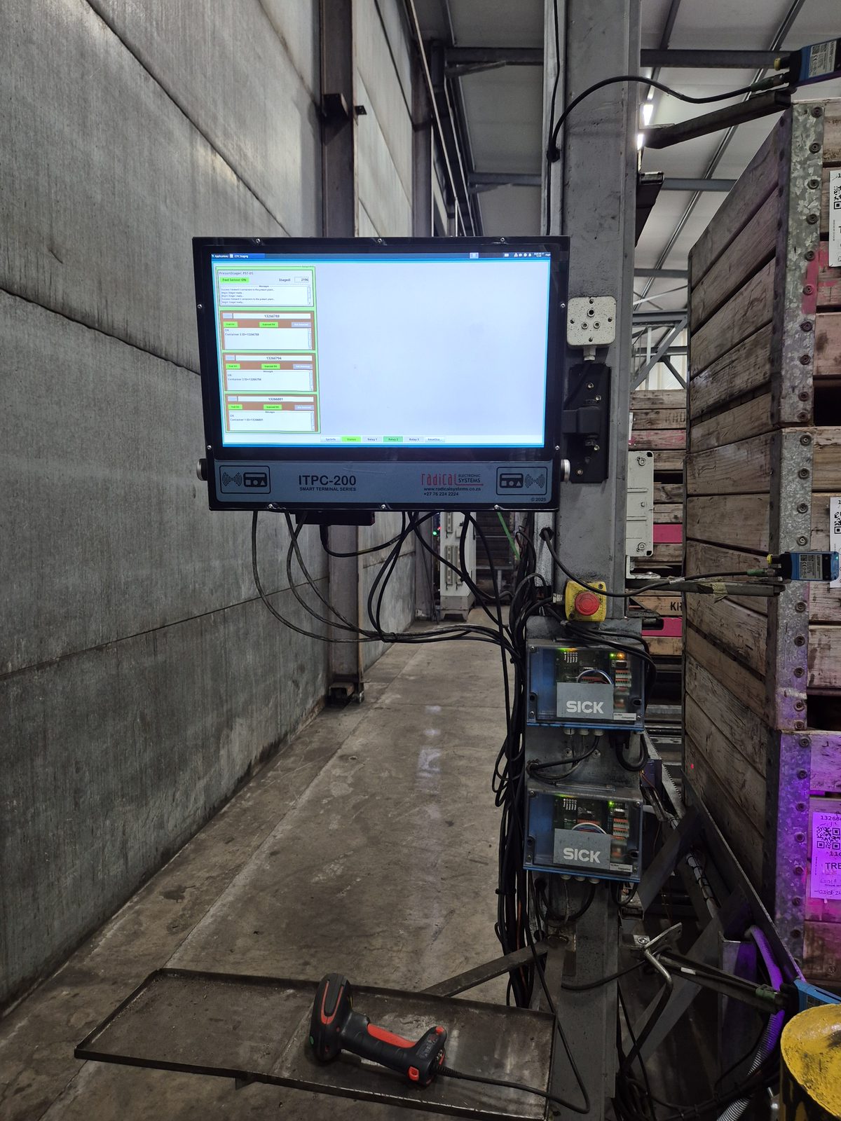 ITPC 200 — infeed scanning station