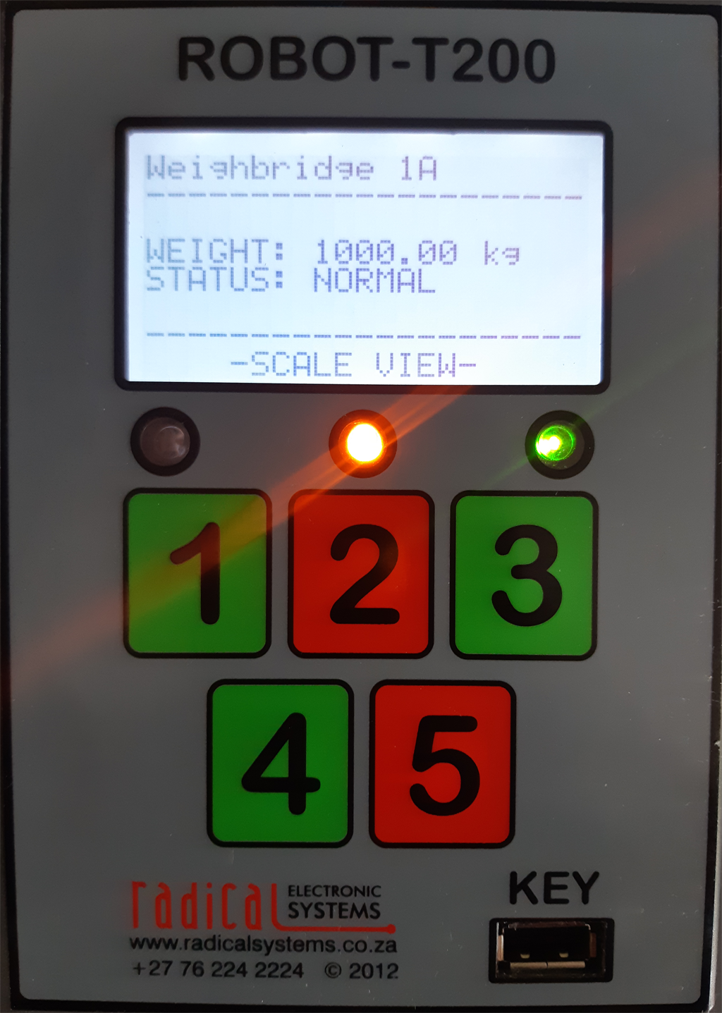 Robot T201 — weighing & labelling