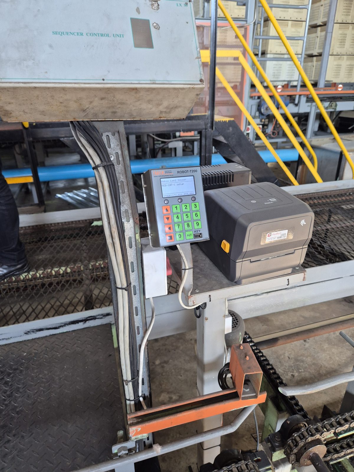 Robot T201 — packing line terminal