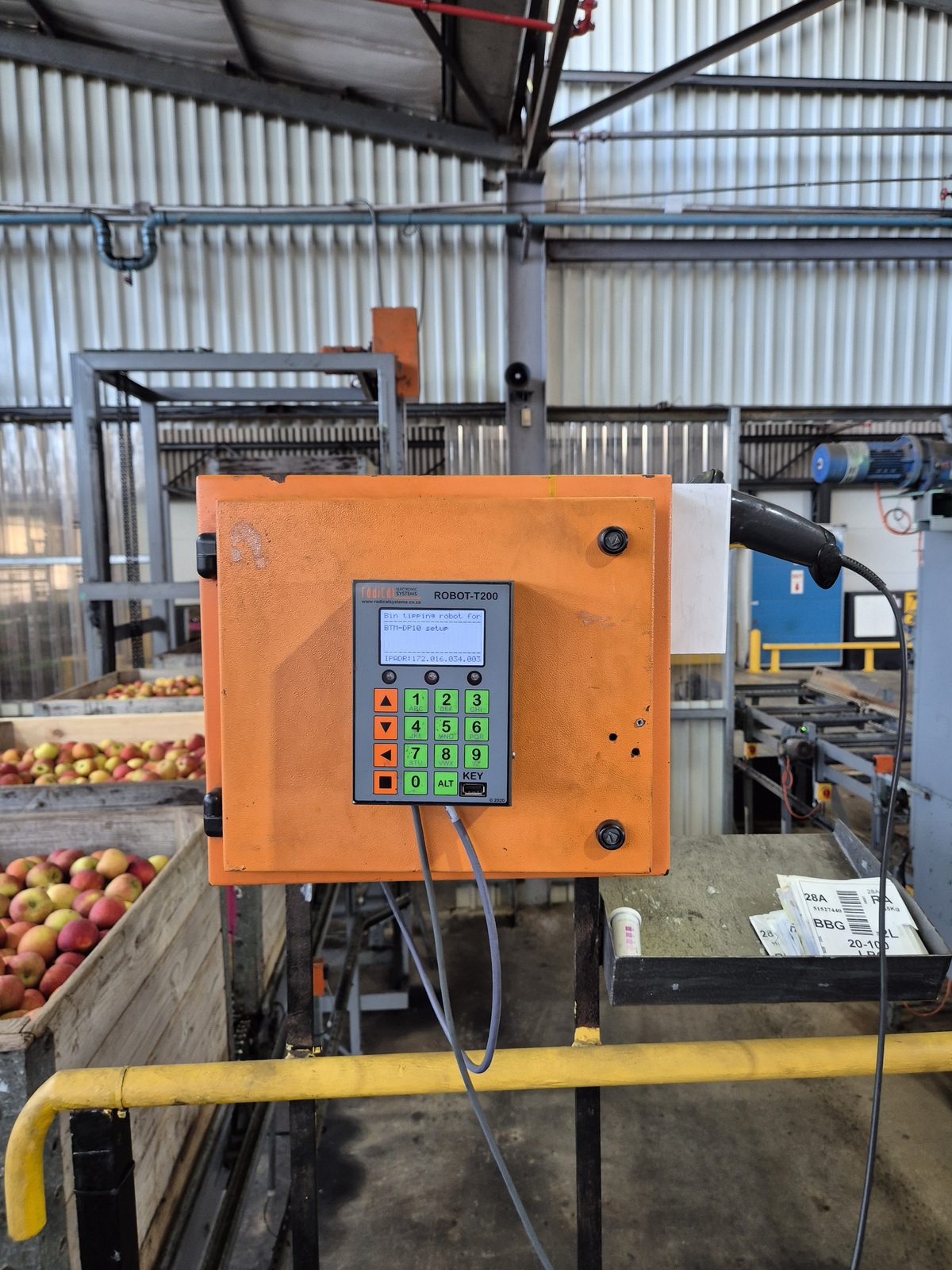 Robot T201 — panel-mounted line terminal
