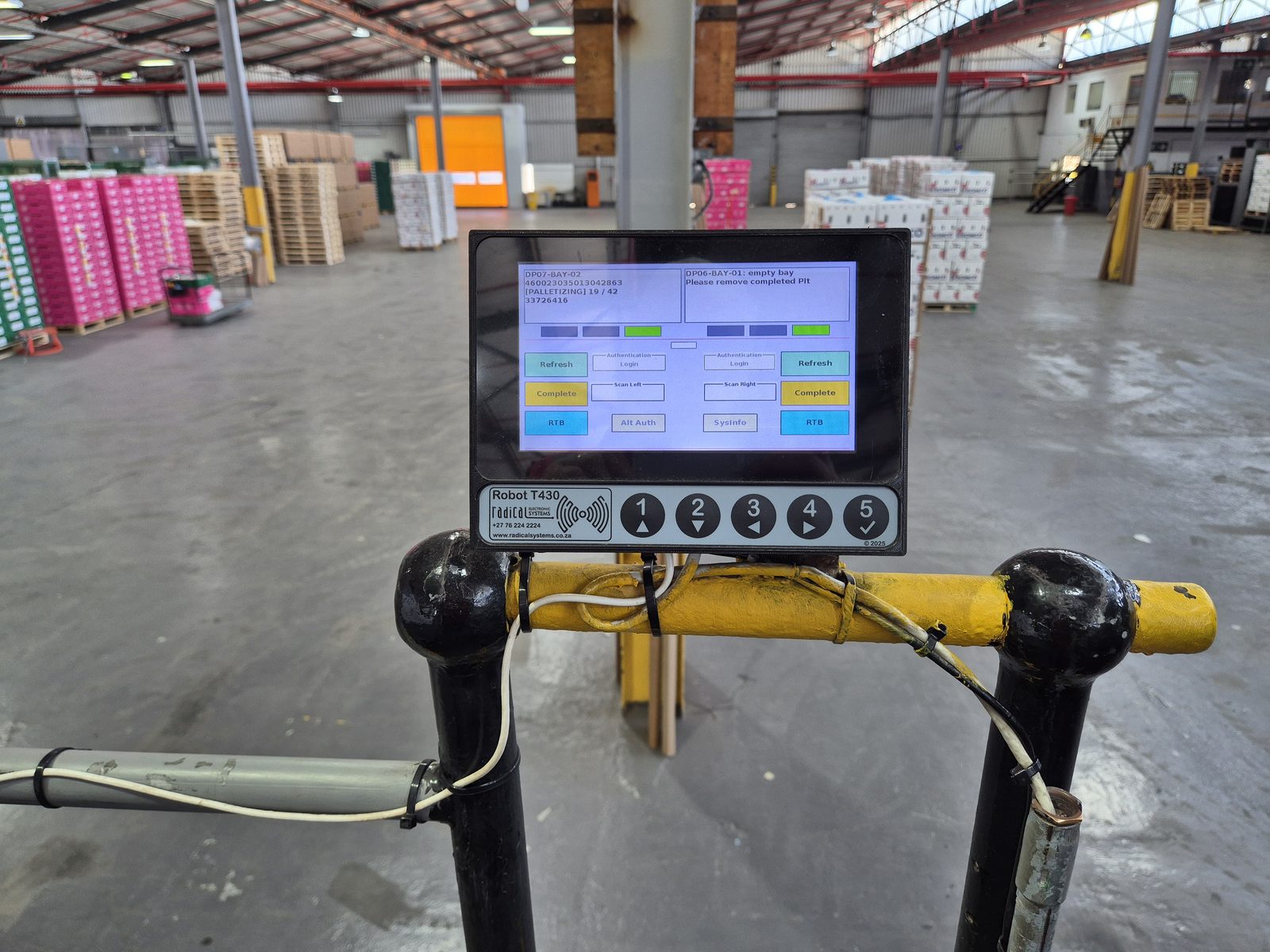 Robot T430 — mobile palletizing terminal